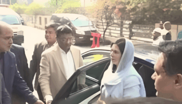 দেশে ফিরেই এভারকেয়ারে জোবাইদা রহমান, খালেদা জিয়ার লন্ডন যাত্রা পিছিয়েছে