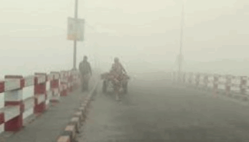 ঘন কুয়াশা ও তীব্র শীতে কুড়িগ্রামে স্থবির জনজীবন