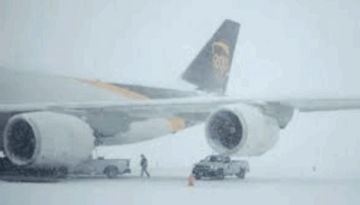 তুষারঝড়ে যুক্তরাষ্ট্রের মিডওয়েস্টে অচলাবস্থা