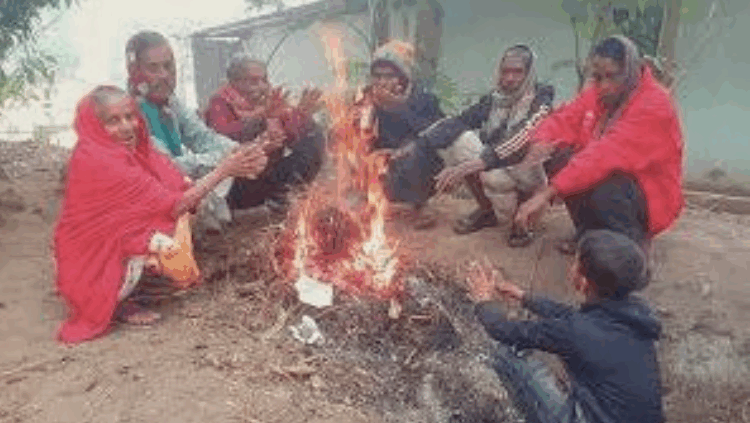 শীতের আগমনী বার্তা: তেঁতুলিয়ায় তাপমাত্রা ১০ ডিগ্রিতে