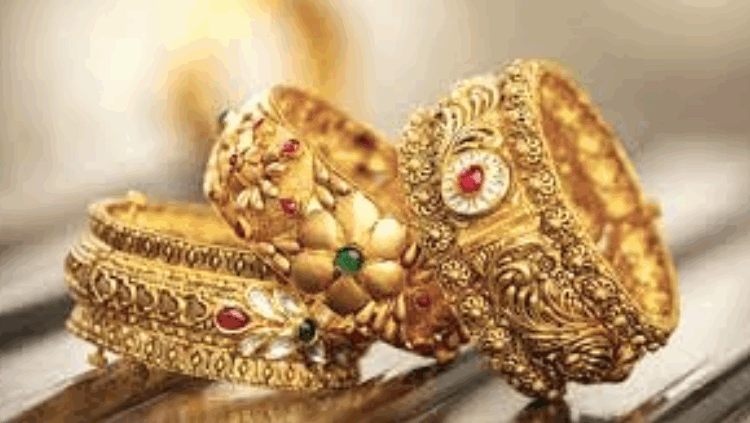 আজকের স্বর্ণের দাম কমলো ভরিতে ১,০৫০ টাকা