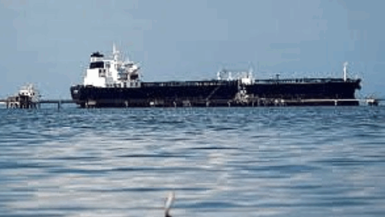 ভেনেজুয়েলার তেলের ট্যাঙ্কার আটক করল যুক্তরাষ্ট্র