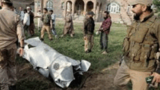 পাকিস্তানে সেনা ক্যাম্পে আত্মঘাতী হামলা, নিহত ৯