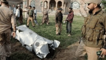 পাকিস্তানে সেনা ক্যাম্পে আত্মঘাতী হামলা, নিহত ৯