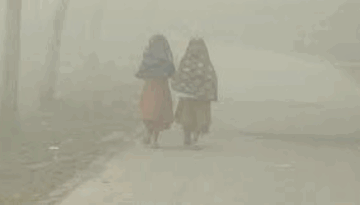 নীলফামারীতে হঠাৎ শীতের দাপট, দুর্ভোগে নিম্ন আয়ের মানুষ