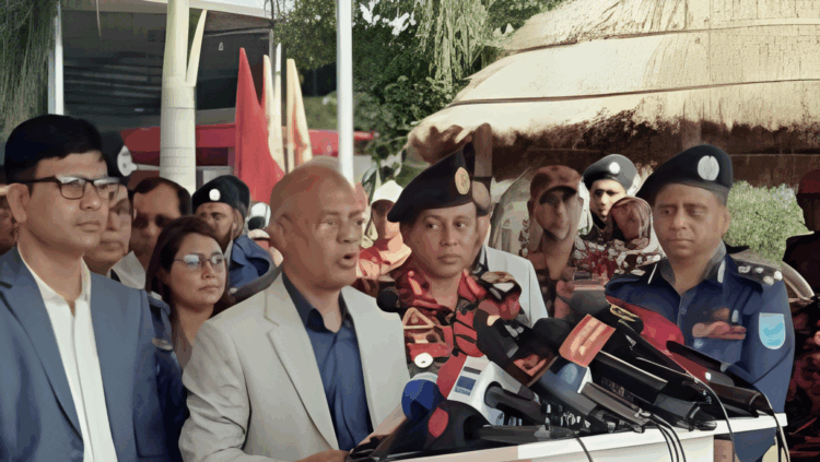 অস্ত্র উদ্ধার অভিযানে কোনো ঘাটতি নেই: স্বরাষ্ট্র উপদেষ্টা