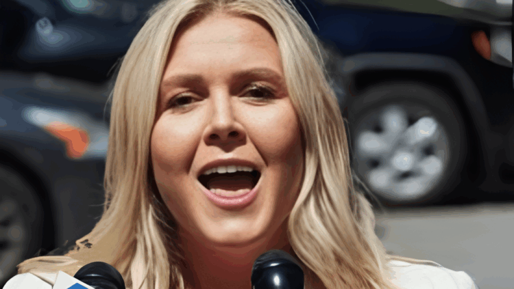 মা হচ্ছেন হোয়াইট হাউজের মুখপাত্র