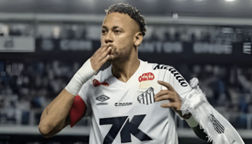 তিন বছর পর নেইমারের দুর্দান্ত হ্যাটট্রিক