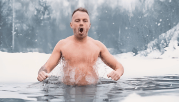 শীতে ঠান্ডা পানি দিয়ে গোসল: হার্ট অ্যাটাকের লুকানো ঝুঁকি
