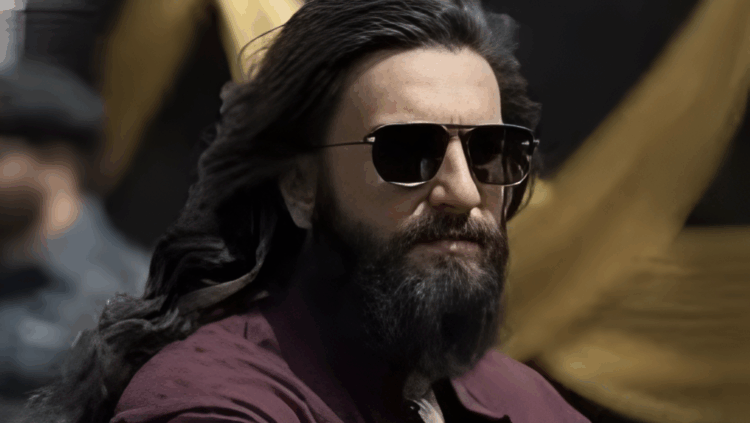 রণবীরের ‘ধুরন্ধর’ মুক্তির আগেই অগ্রিম টিকিট বিক্রিতে রেকর্ড