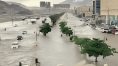 সৌদিতে ভয়াবহ ঝড়-বৃষ্টি: বন্যার সতর্কতা জারি