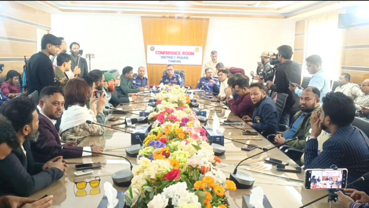 টাঙ্গাইলে সাংবাদিকদের সঙ্গে নবাগত পুলিশ সুপারের মতবিনিময়