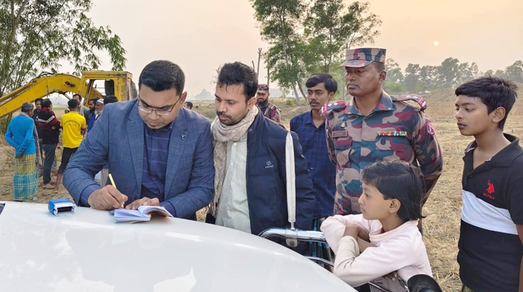 ফেনীর পরশুরামে কৃষিজমির অবৈধ মাটি ও বালু উত্তোলনের দায়ে একজনকে অর্থদণ্ড