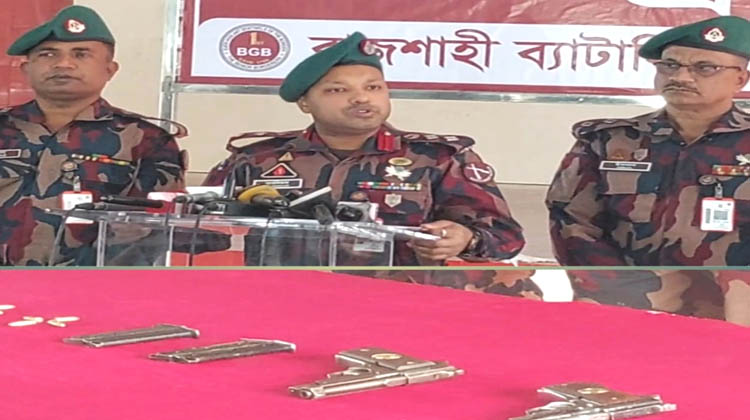 রাজশাহীতে দুটি বিদেশি পিস্তল উদ্ধার করেছে বিজিবি