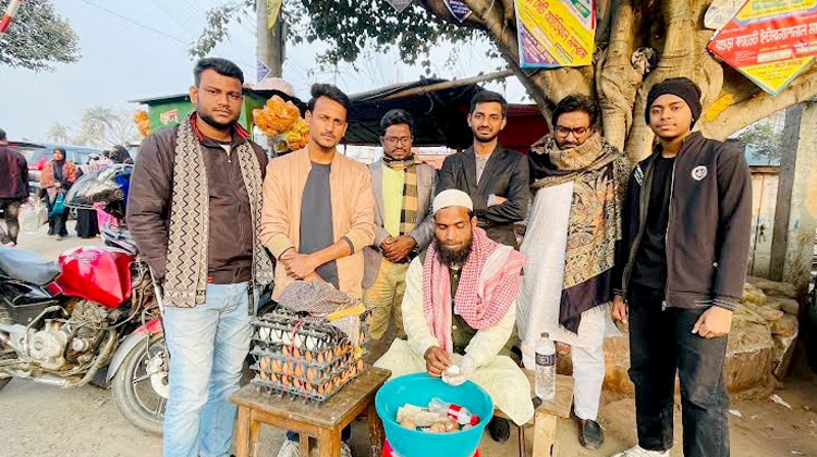 অসহায় বুলুর হাতে ক্ষুদ্র ব্যবসা তুলে দিল টিম জেড, বদলে গেছে জীবন