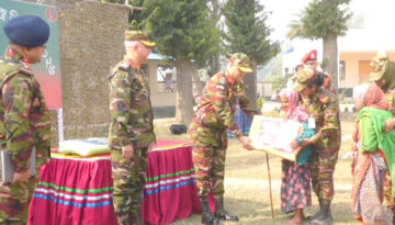 টাঙ্গাইলে সেনাবাহিনীর উদ্যোগে শীতার্তদের মাঝে শীতবস্ত্র বিতরণ