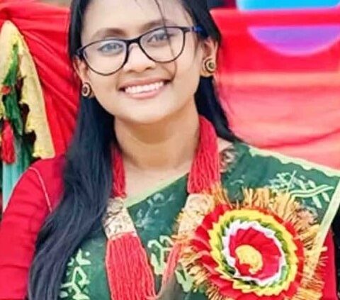 ‘আমি আপনার আপু নই’ : সম্বোধন শুনেই চটলেন ইউএনও