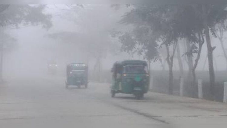 পাহাড়ে জেঁকে বসেছে শৈতপ্রবাহ, সূর্যহীন দিনে স্থবির রাঙামাটি