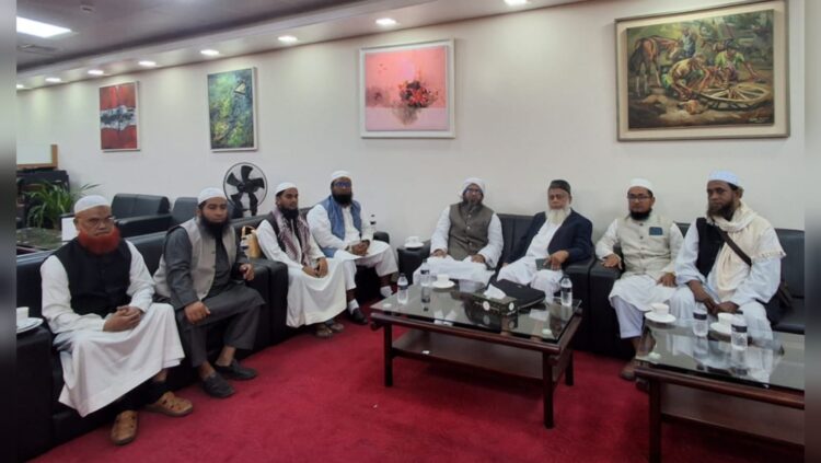 চাঁদপুর-২: বিএনপি ও জমিয়তের প্রার্থীদের সৌজন্য সাক্ষাৎ