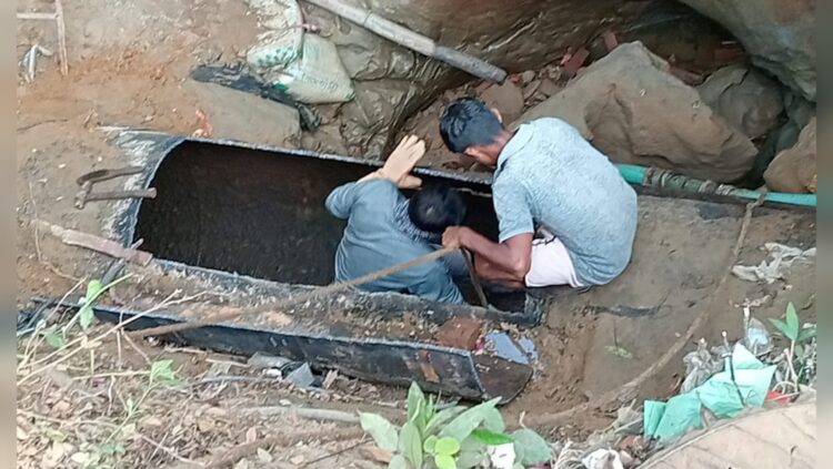 ৭০ বছর আগের পানির লাইনে বিপর্যয়, কেপিএম এমডির উদ্যোগে শুরু মেরামত