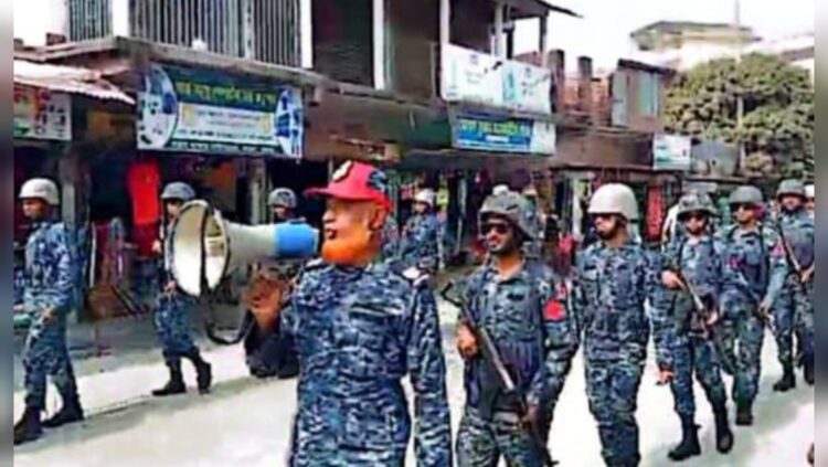 নির্বাচন সামনে রেখে কয়রায় নৌবাহিনীর চৌকস ফুট পেট্রোলিং জোরদার জনসচেতনতা