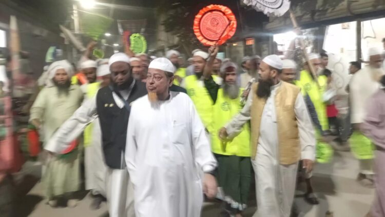 ঢাকা-৪ আসনে ভোটের মাঠে ইসলামি আন্দোলনের প্রার্থীর গণসংযোগ