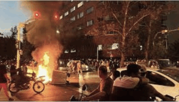 টানা পঞ্চম দিন বিক্ষোভে উত্তাল ইরান, সংঘর্ষে প্রাণহানি