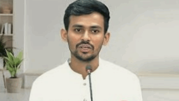 আওয়ামী পুনর্বাসন দেশের জন্য ঝুঁকিপূর্ণ: আসিফ