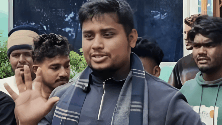 গণভোটে ‘হ্যাঁ’ ভোট চাইলেন হাসনাত আবদুল্লাহ