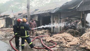 মুকসুদপুরে আগুনে ১৮ শত মণ পাট পুড়ে ছাই : স্বর্বশান্ত তিন ব্যবসায়ী