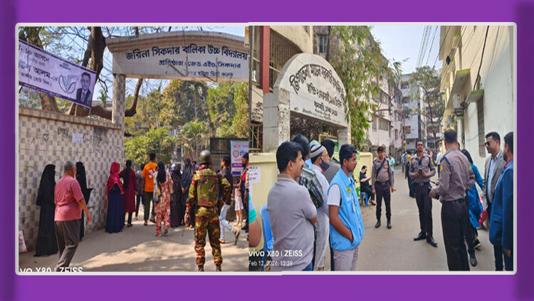 দুপুর গড়াতেই বাড়ছে ভোটের গতি, কিছু কেন্দ্রে ৪০ শতাংশ ছাড়ালো উপস্থিতি