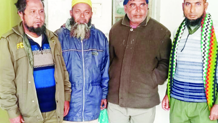 সুন্দরবনে দুই হরিণ শিকারী আটক, ফাঁদসহ ট্রলার জব্দ