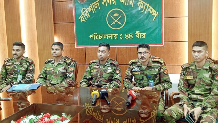 নির্বাচন সামনে রেখে বরিশালের সাংবাদিকদের সঙ্গে সেনাবাহিনীর মতবিনিময়