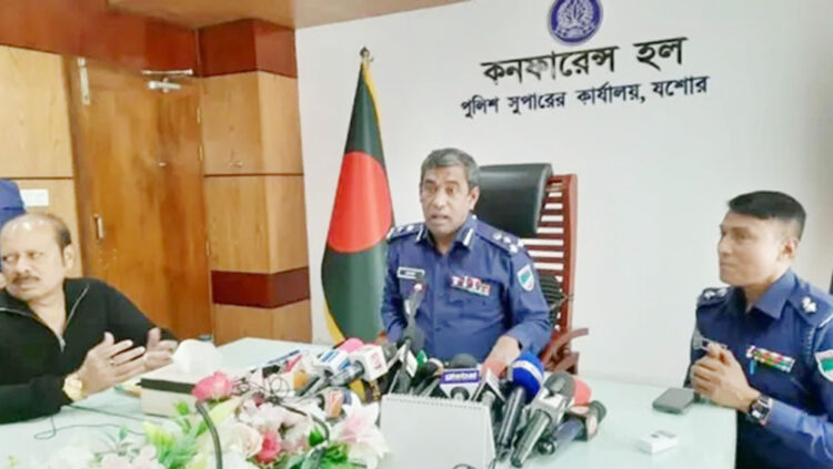 ভোটারদের নিরাপত্তাই পুলিশের প্রধান দায়িত্ব: যশোরে ডিআইজি