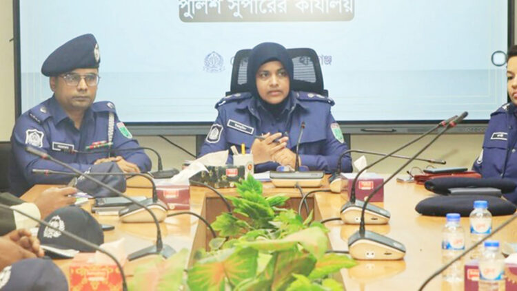 পুলিশ সুপারের সঙ্গে চা বাগান কর্মকর্তাদের আইনশৃঙ্খলা বিষয়ক মতবিনিময় সভা