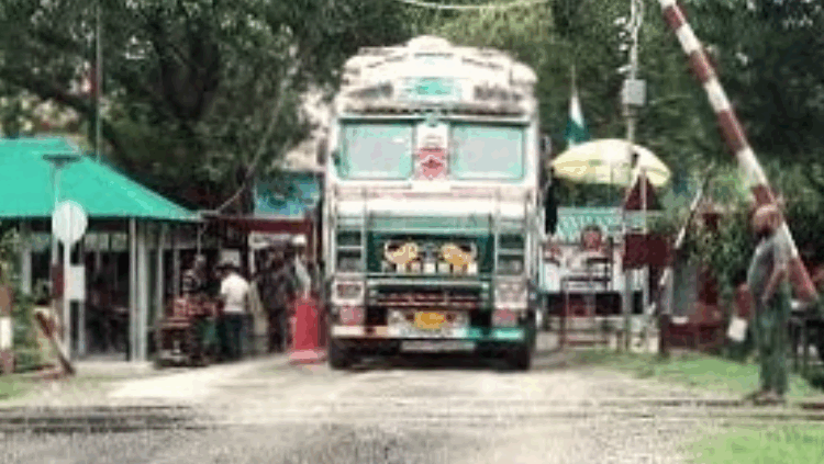 নির্বাচন ঘিরে হিলি স্থলবন্দরে তিন দিন আমদানি-রপ্তানি বন্ধ