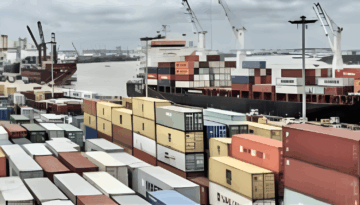 চট্টগ্রাম বন্দরে লাগাতার ধর্মঘট, স্থবির পণ্য খালাস