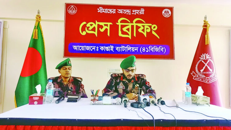 দুর্গম পাহাড়ে নির্বাচনী চ্যালেঞ্জ রাঙামাটি ও চট্টগ্রামের ২৬৭ ভোট কেন্দ্রে দায়িত্বে ৪১ বিজিবি